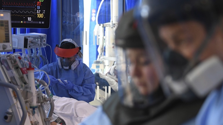 Αρνητικό ρεκόρ με 1.564 θανάτους από κορωνοϊό στη Βρετανία